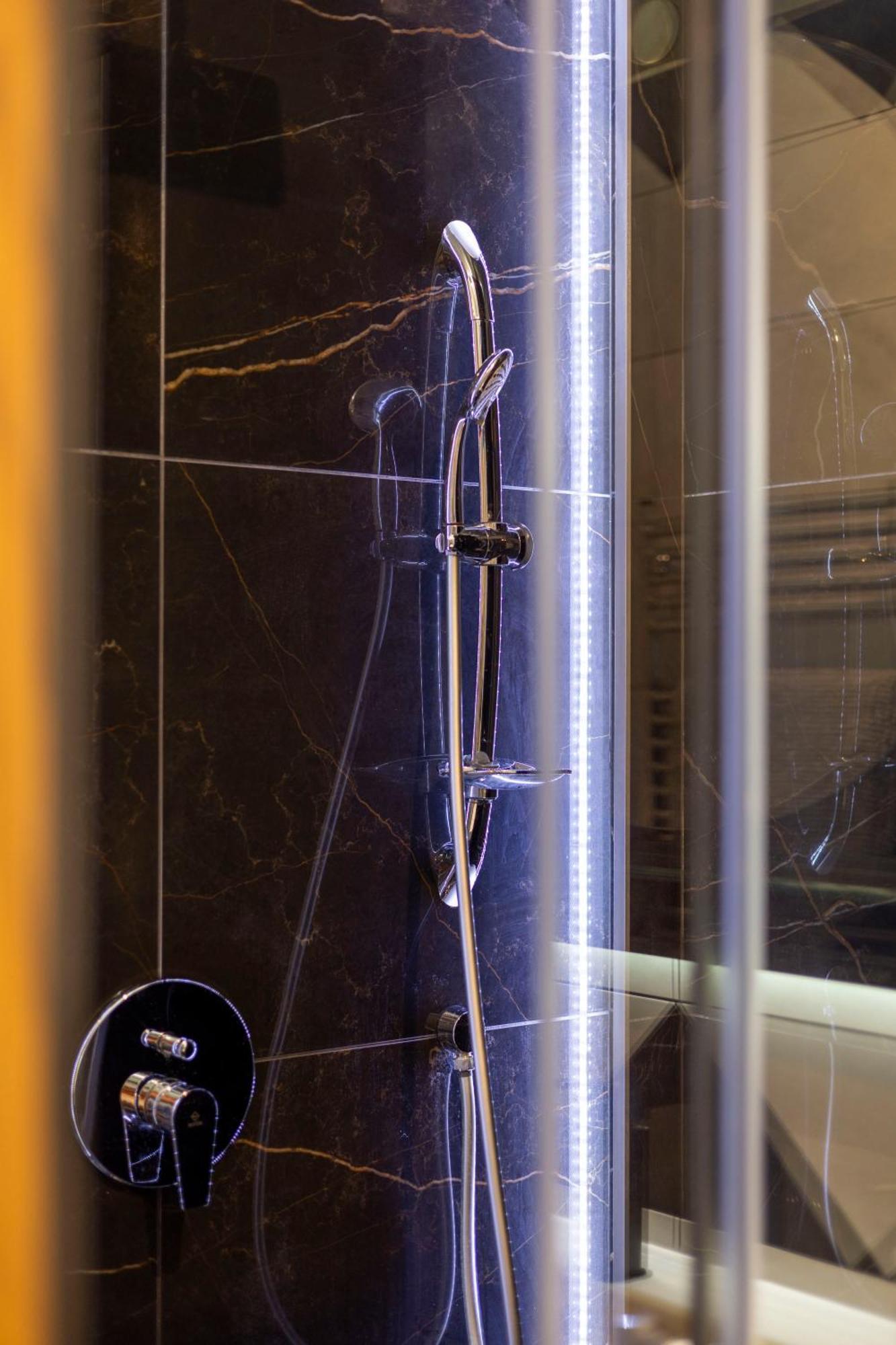 Luxury Royal Central Apartment By Prestige Homes 부다페스트 외부 사진