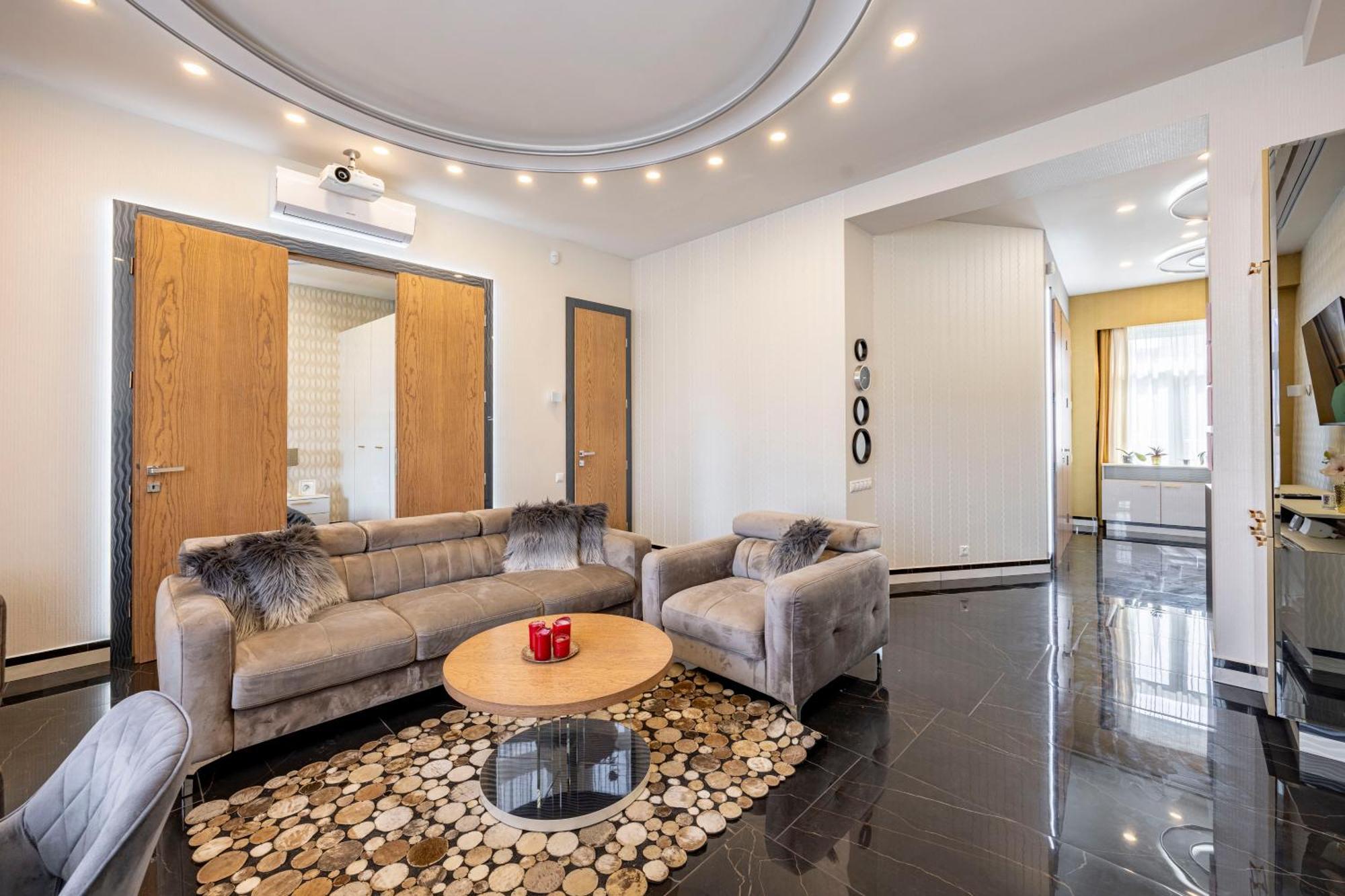 Luxury Royal Central Apartment By Prestige Homes 부다페스트 외부 사진