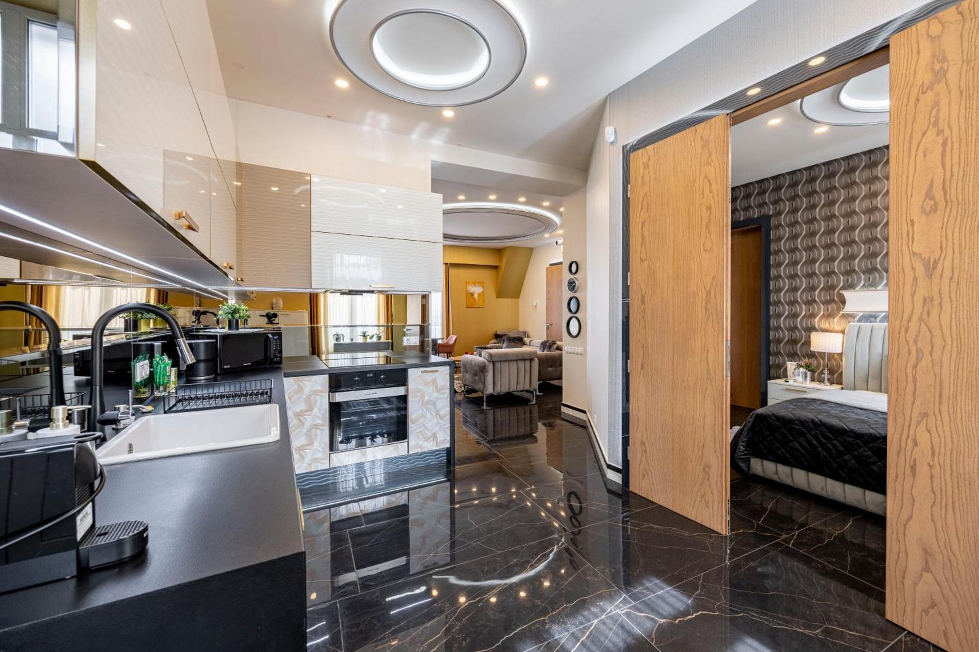 Luxury Royal Central Apartment By Prestige Homes 부다페스트 외부 사진