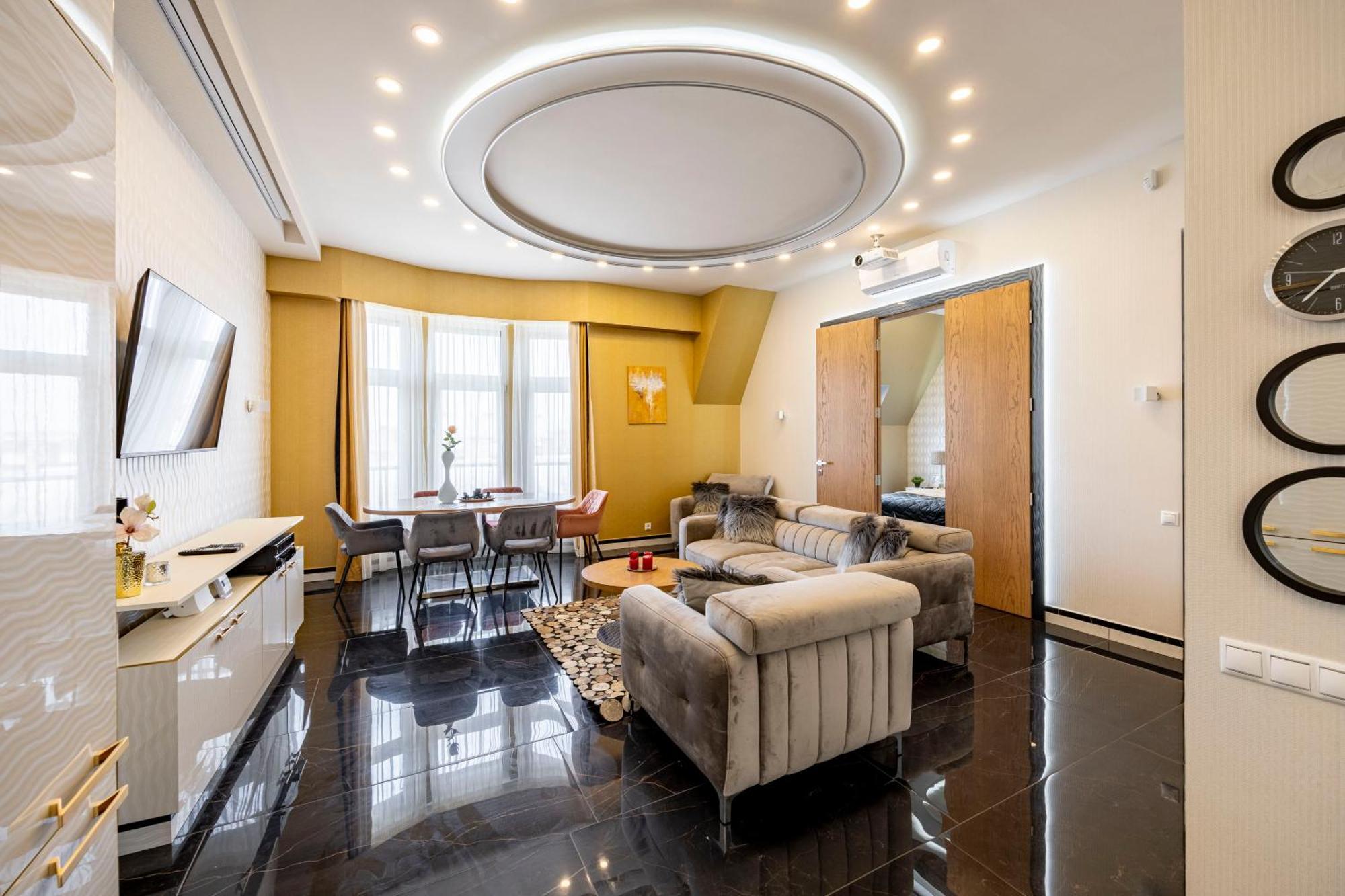 Luxury Royal Central Apartment By Prestige Homes 부다페스트 외부 사진